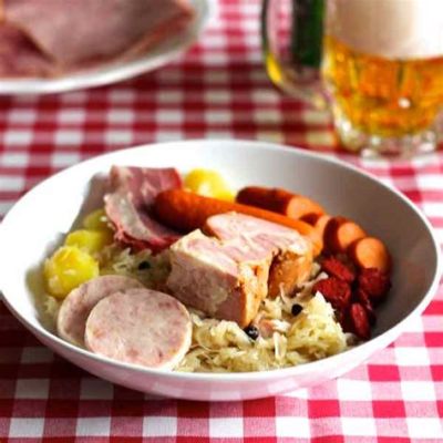  Choucroute Garnie: A Symphony of Savory Flavors and Hearty Comfort!